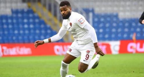 11 فريقًا في 7 سنوات.. من هو بوبيندزا صفقة الزمالك المرتقبة؟